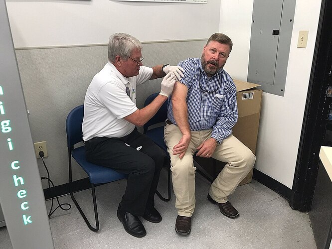 influenza vaccination Canada vaccination clinic flu shot