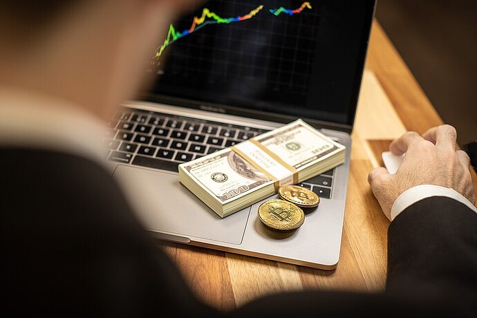 Bitcoin cryptocurrency investment